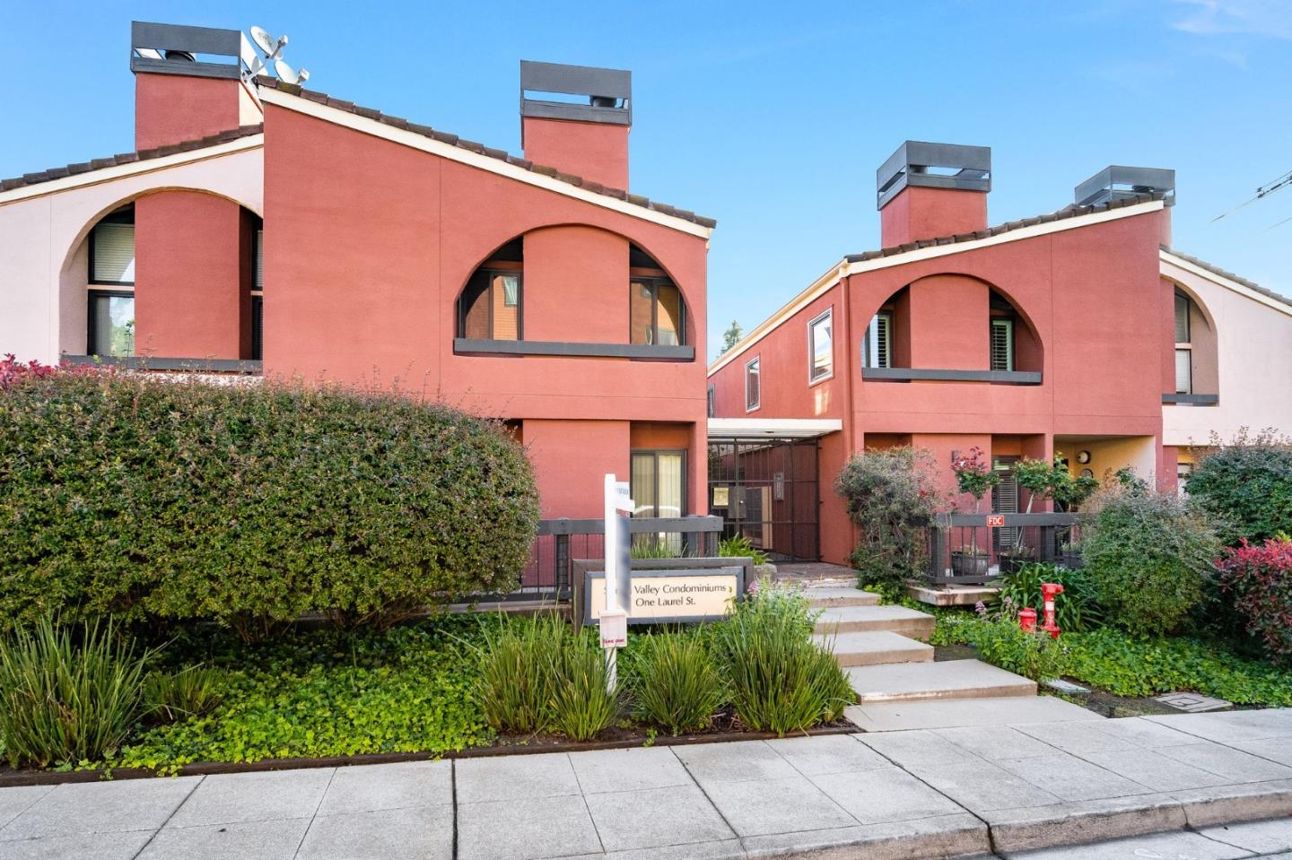 Detail Gallery Image 1 of 54 For 1 Laurel St #200,  San Carlos,  CA 94070 - 2 Beds | 2 Baths