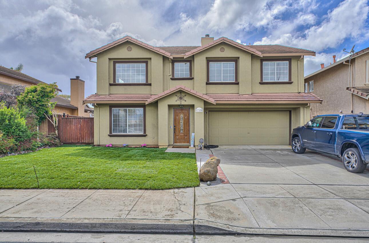 Detail Gallery Image 1 of 43 For 1145 Eagle Dr, Salinas,  CA 93905 - 5 Beds | 3 Baths