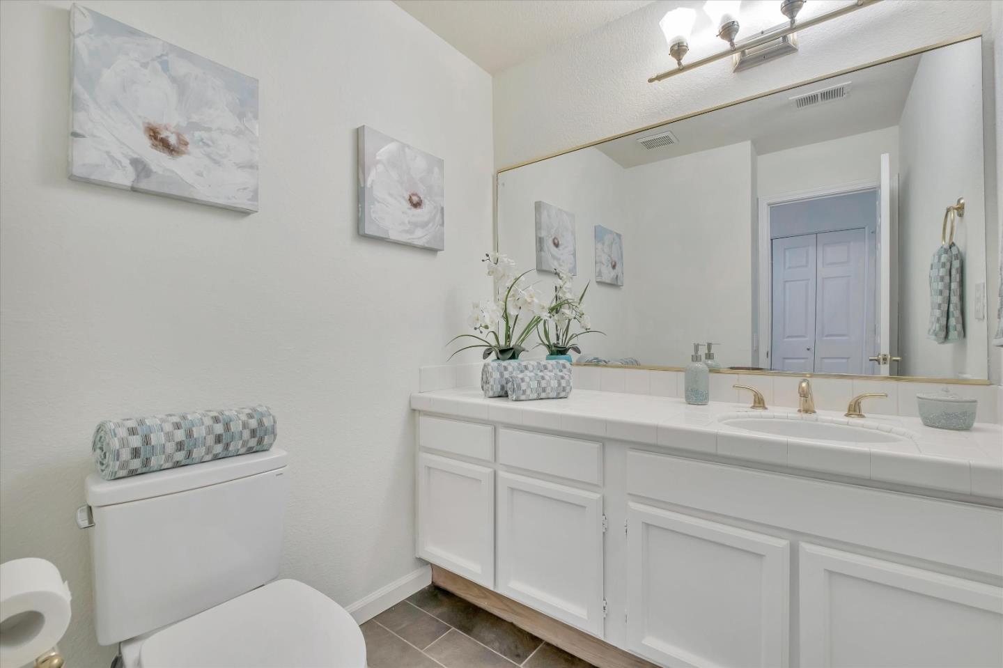 Detail Gallery Image 26 of 34 For 34467 Calgary Ter, Fremont,  CA 94555 - 3 Beds | 2/1 Baths