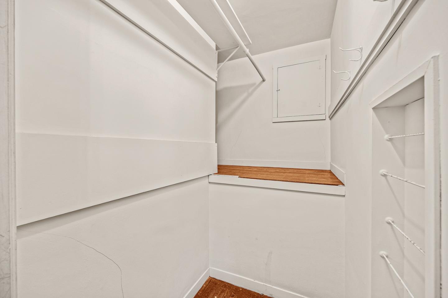 Detail Gallery Image 19 of 34 For 1519 Bernal Ave, Burlingame,  CA 94010 - 3 Beds | 2 Baths