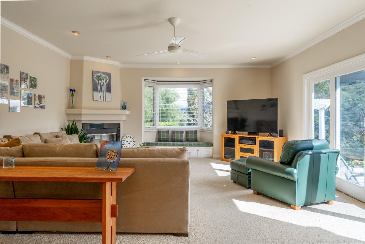 Detail Gallery Image 9 of 50 For 23755 Spectacular Bid Ln, Monterey,  CA 93940 - 4 Beds | 2/2 Baths
