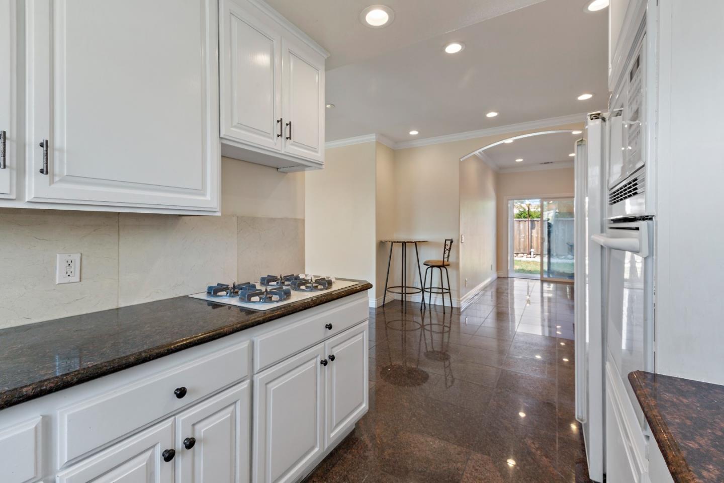 Detail Gallery Image 10 of 31 For 37432 Willowood Dr, Fremont,  CA 94536 - 3 Beds | 2 Baths