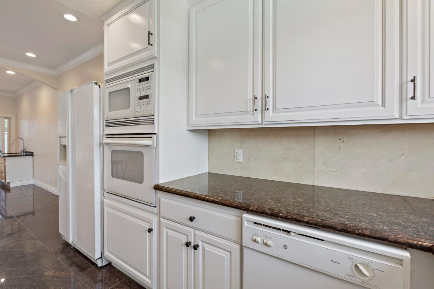 Detail Gallery Image 9 of 31 For 37432 Willowood Dr, Fremont,  CA 94536 - 3 Beds | 2 Baths