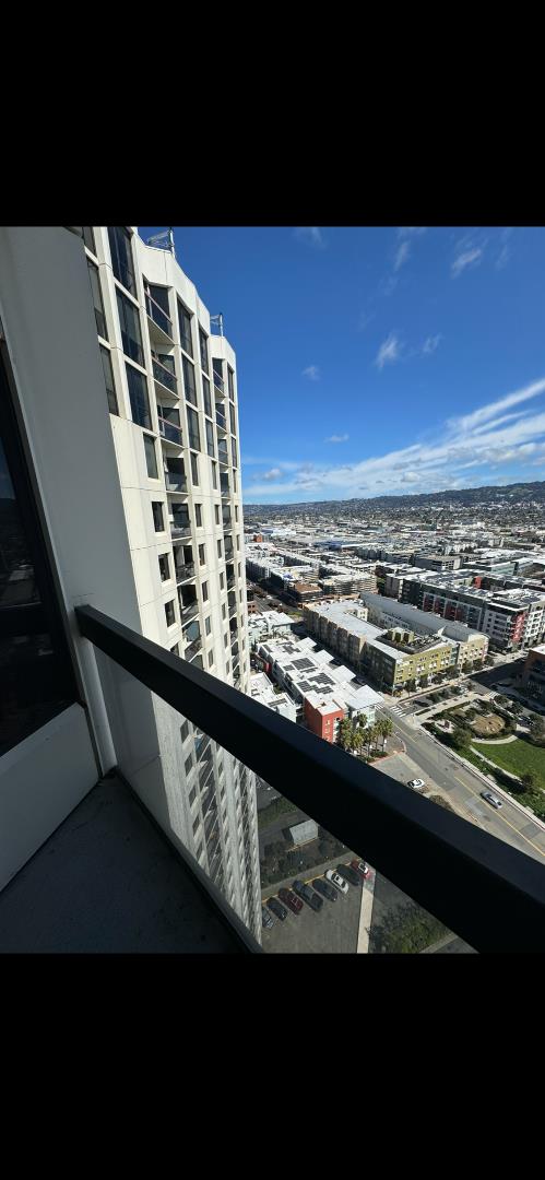 Detail Gallery Image 3 of 19 For 6363 Christie Ave #2623,  Emeryville,  CA 94608 - 1 Beds | 1 Baths