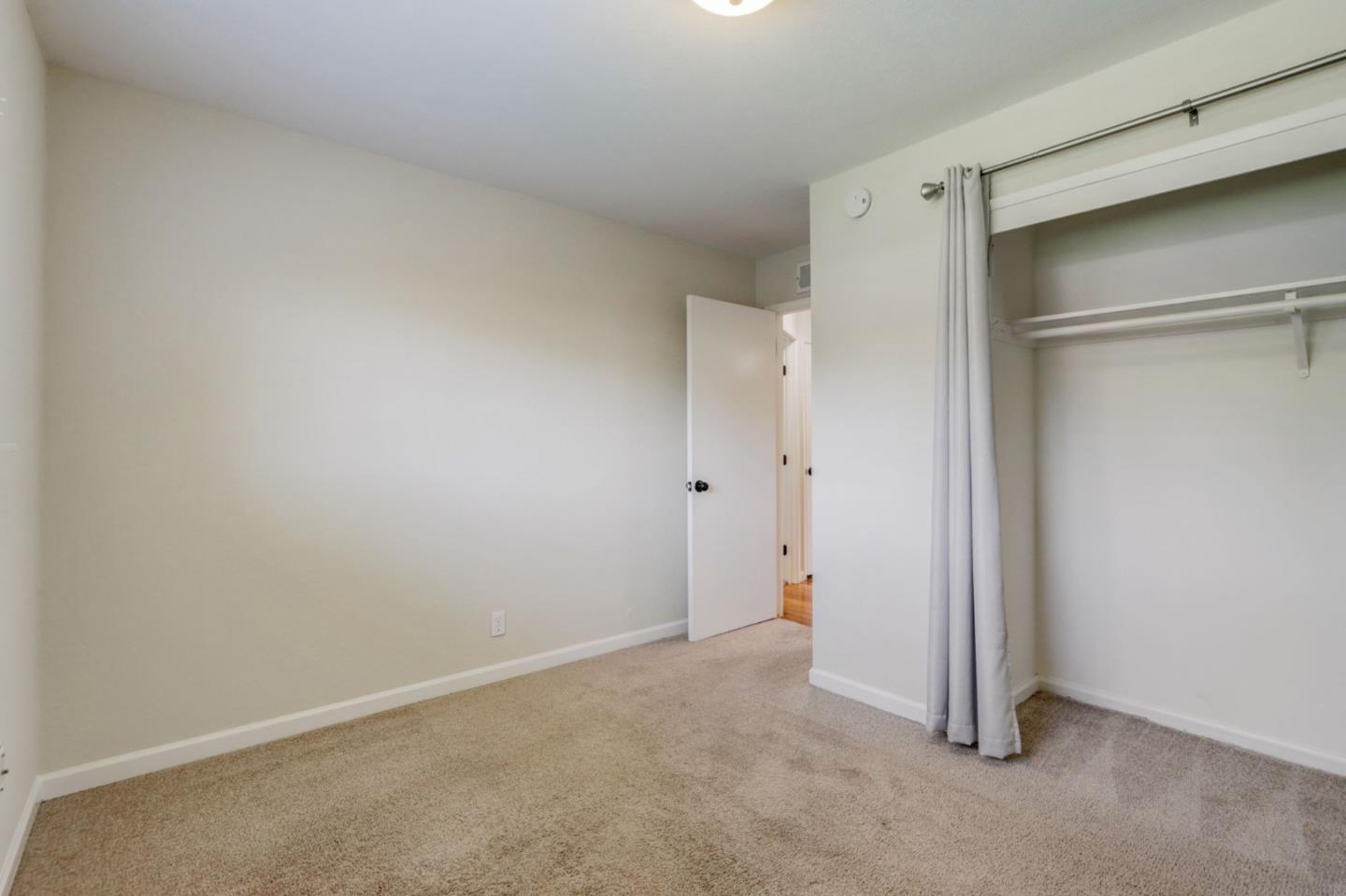 Detail Gallery Image 16 of 26 For 567-569 S Eden Ave, Sunnyvale,  CA 94085 - 4 Beds | 2 Baths