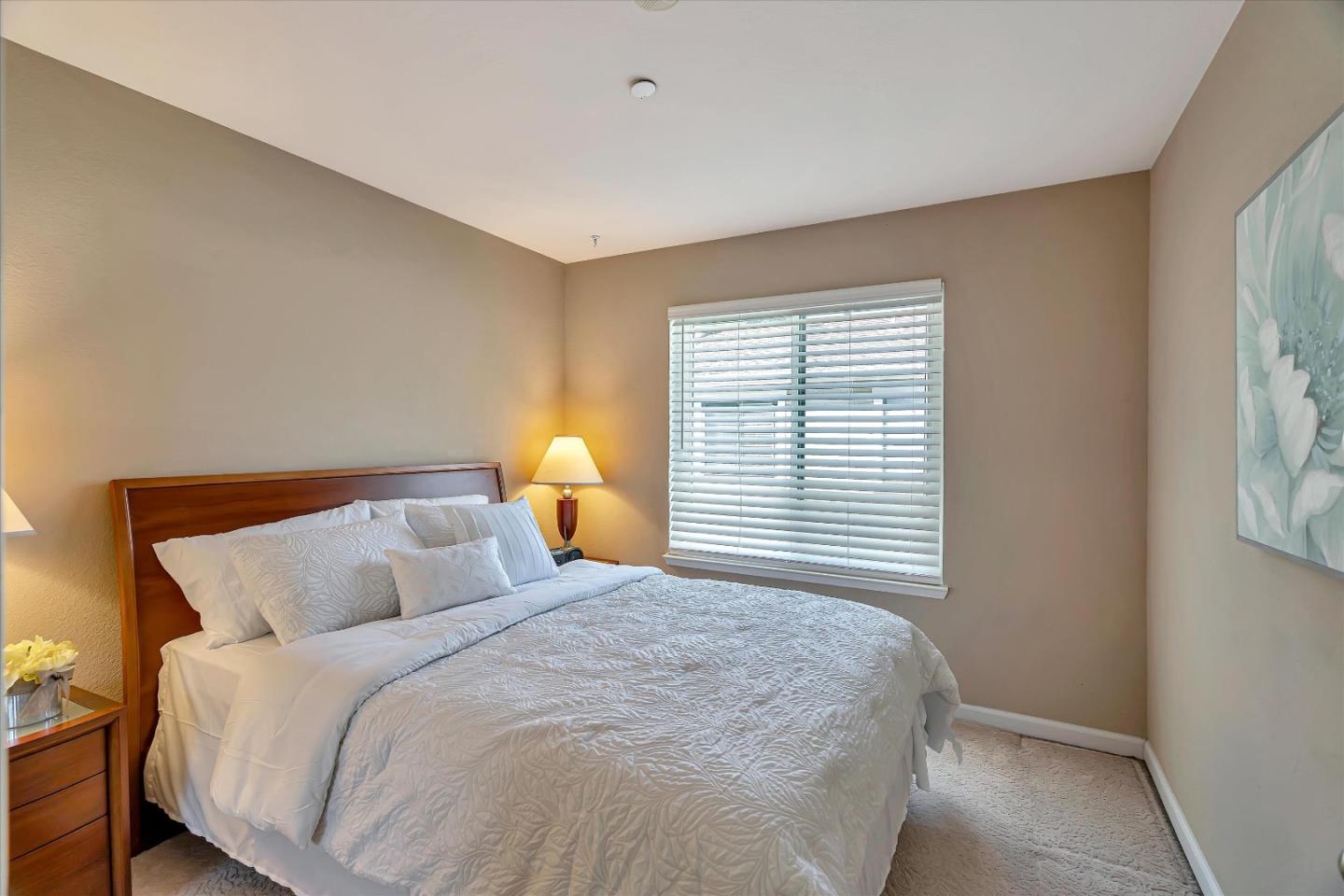 Detail Gallery Image 24 of 39 For 978 La Mesa Ter #D,  Sunnyvale,  CA 94086 - 3 Beds | 2/1 Baths