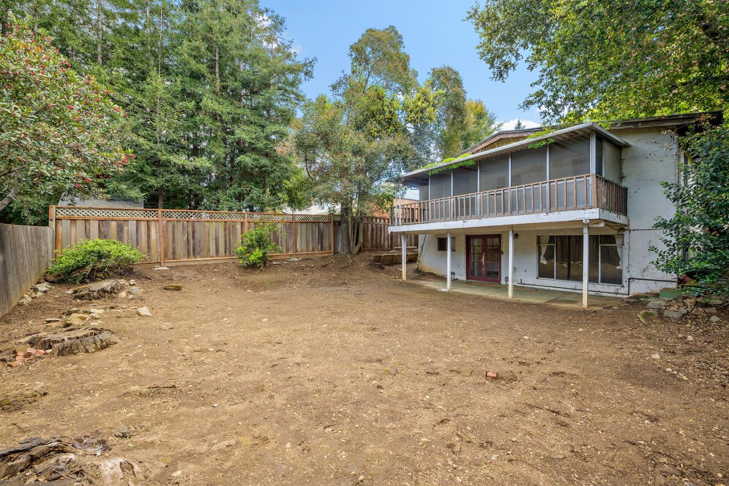 990 Lundy Ln, Los Altos, CA 94024 4 Beds 2 Baths (Contingent) ML81960294 MLSL