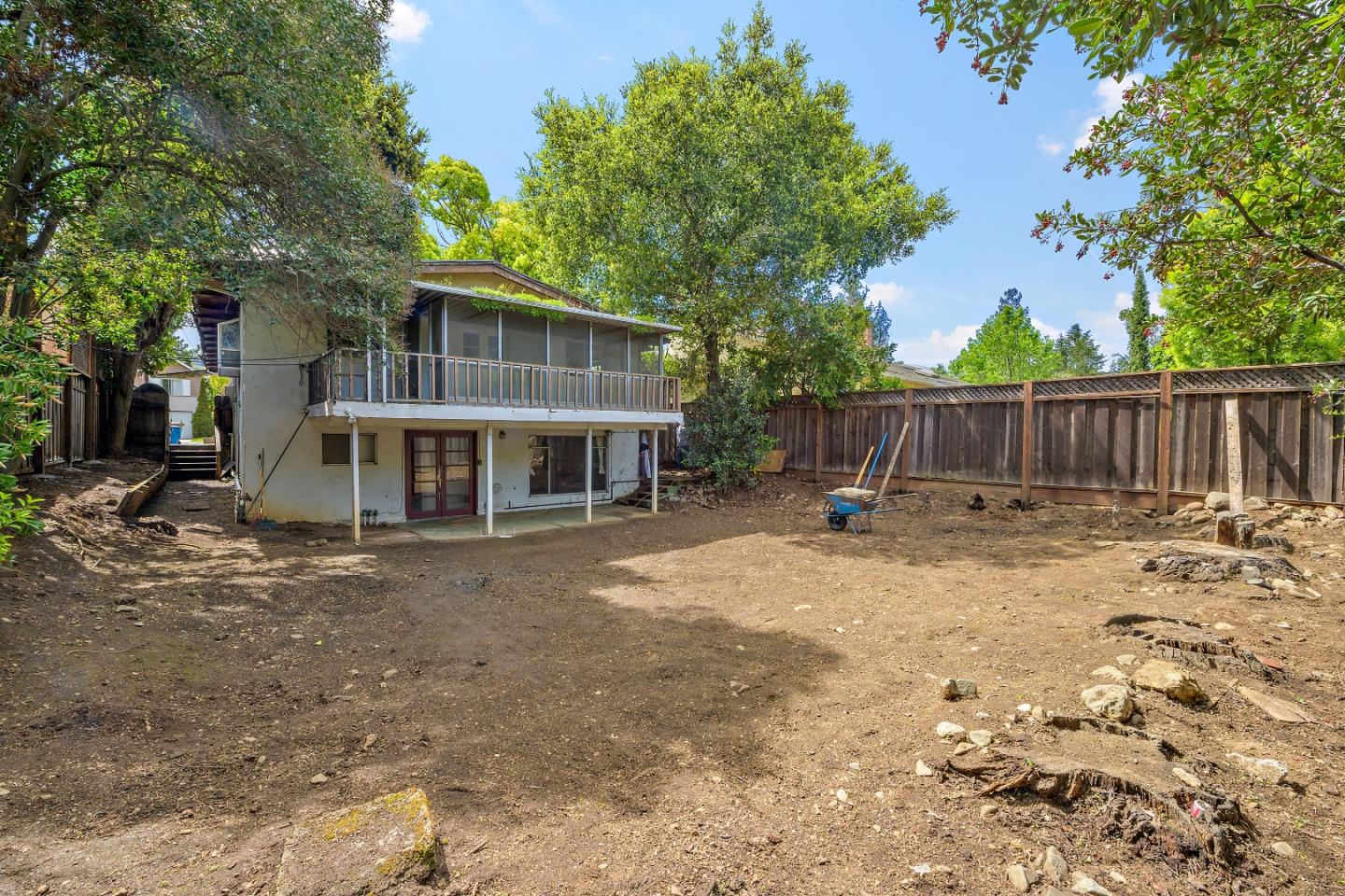 990 Lundy Ln, Los Altos, CA 94024 4 Beds 2 Baths (Contingent) ML81960294 MLSL