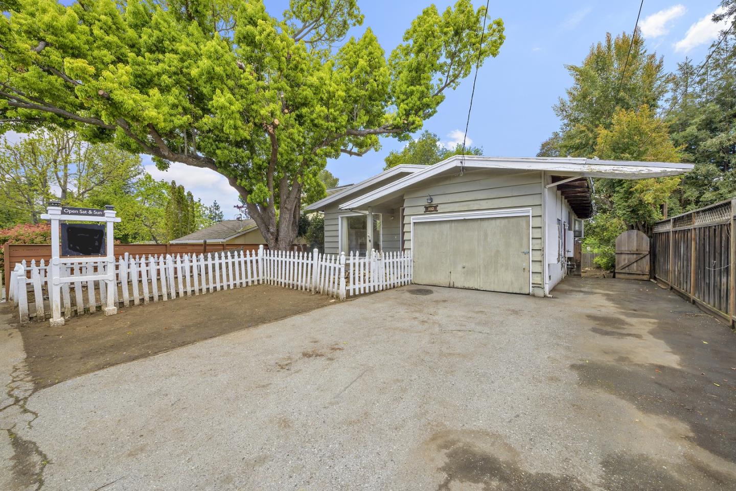 990 Lundy Ln, Los Altos, CA 94024 4 Beds 2 Baths (Contingent) ML81960294 MLSL