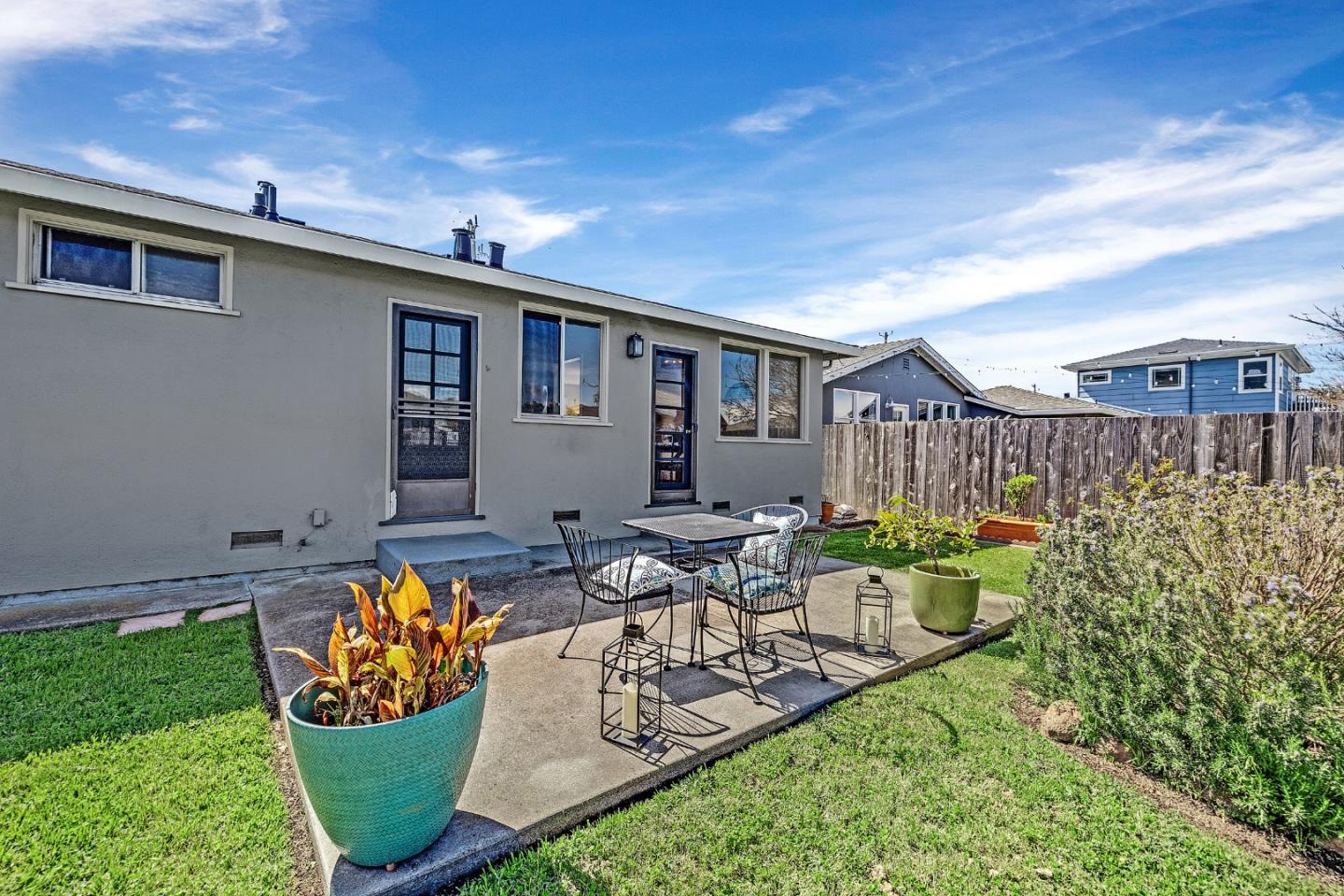 Detail Gallery Image 31 of 32 For 627 Montezuma Dr, Pacifica,  CA 94044 - 3 Beds | 1 Baths