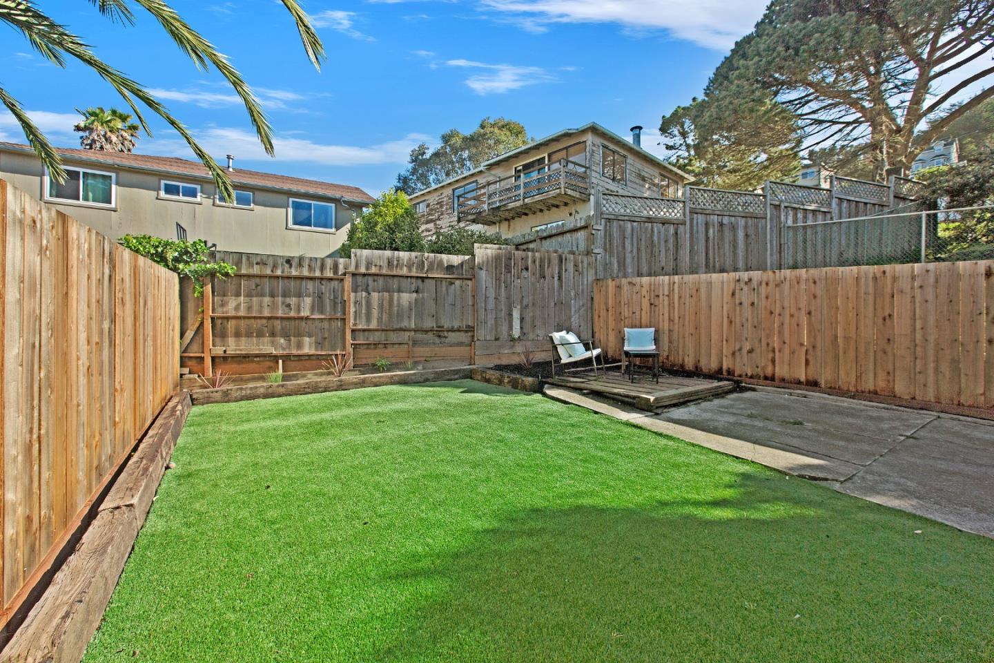Detail Gallery Image 34 of 36 For 379 Bancroft Way, Pacifica,  CA 94044 - 3 Beds | 2 Baths