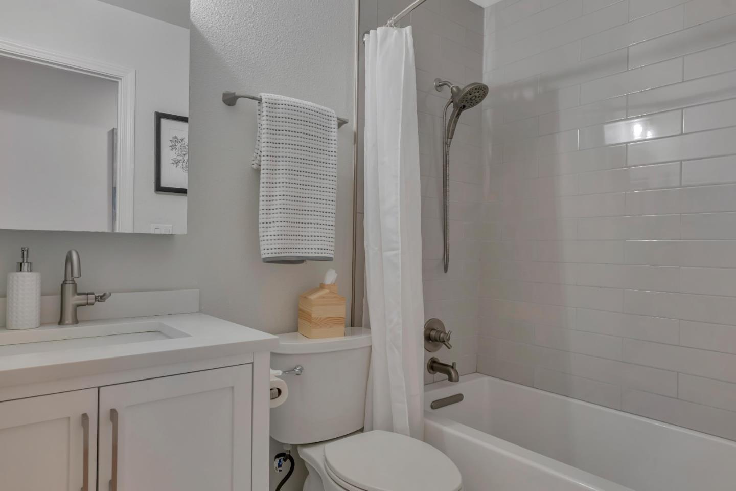 Detail Gallery Image 29 of 34 For 4684 Holycon Cir, San Jose,  CA 95136 - 3 Beds | 2 Baths