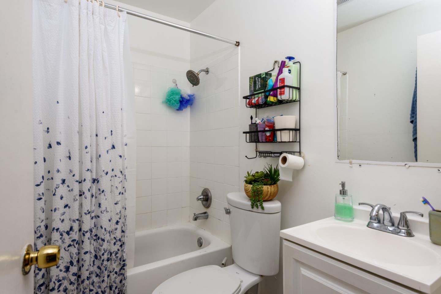Detail Gallery Image 6 of 12 For 887 Bellevue Ave, Daly City,  CA 94014 - – Beds | – Baths
