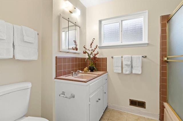 Detail Gallery Image 10 of 17 For 10541 Observatory Dr, San Jose,  CA 95127 - 3 Beds | 2 Baths