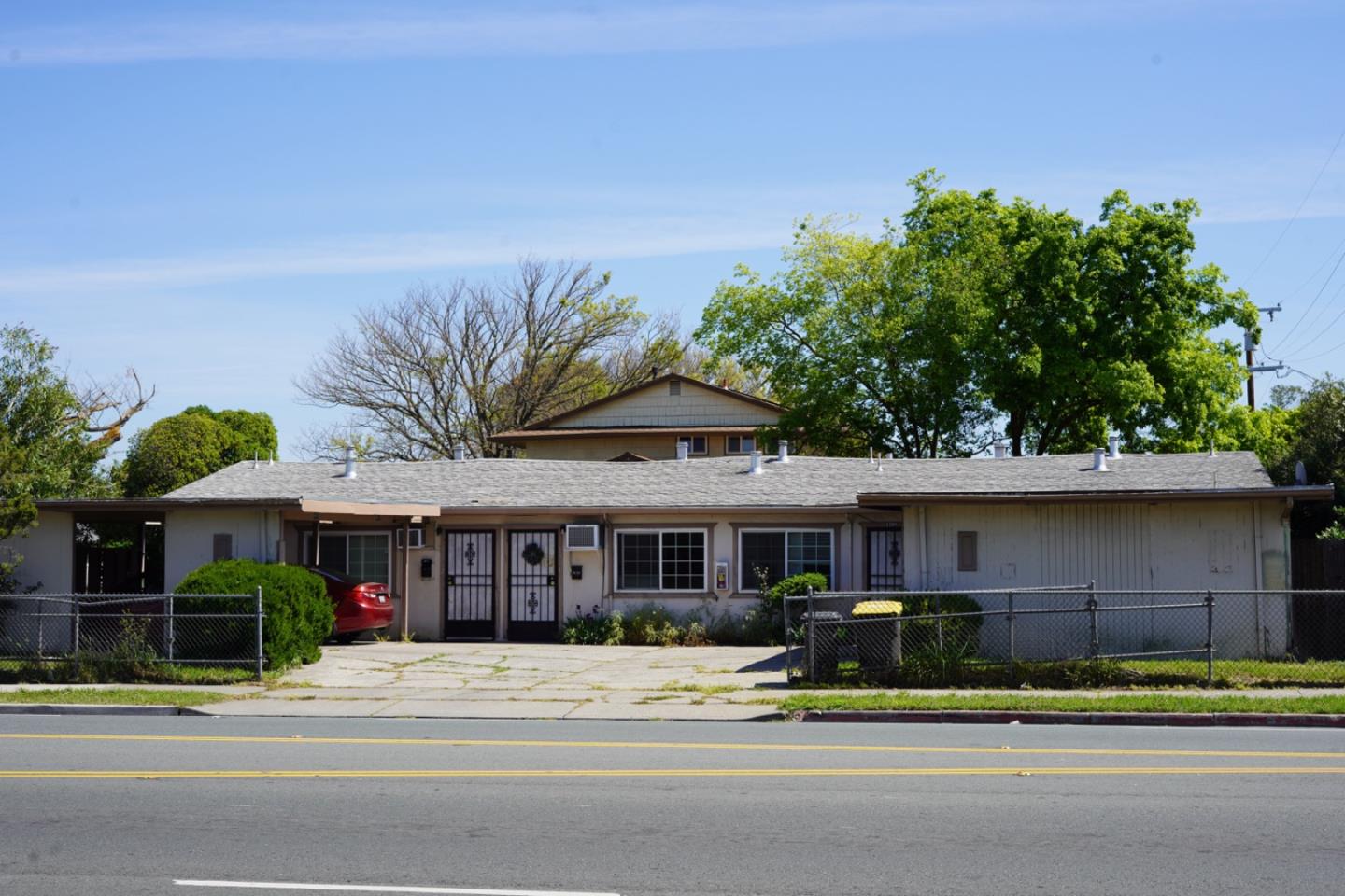 Photo of 4108 N Pershing Ave in Stockton, CA