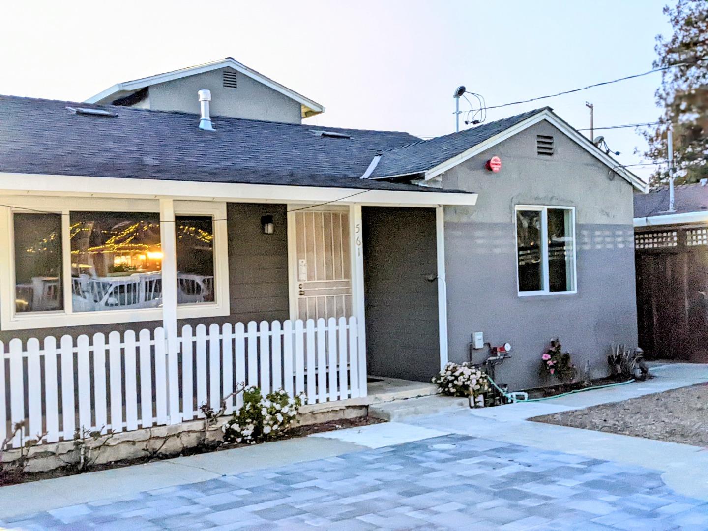 Photo of 561 4th Ave in Redwood City, CA