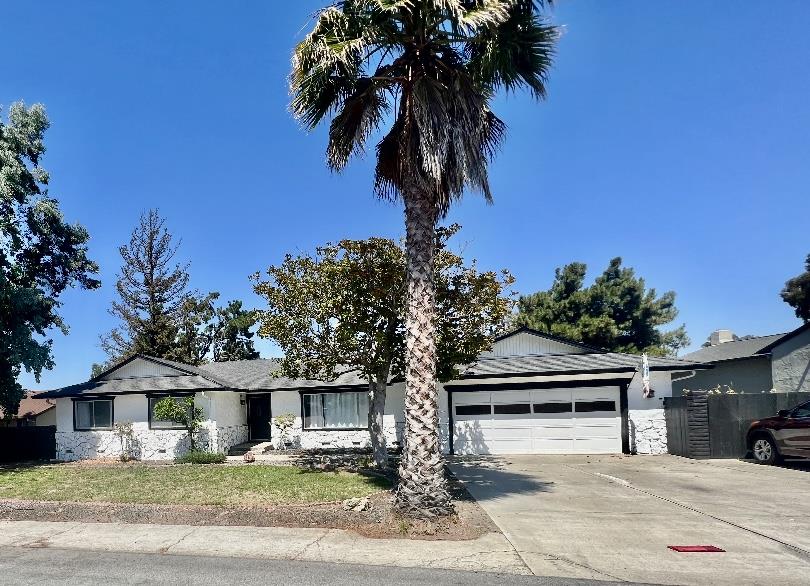 111 Donald Dr, Ridgemark, CA 95023