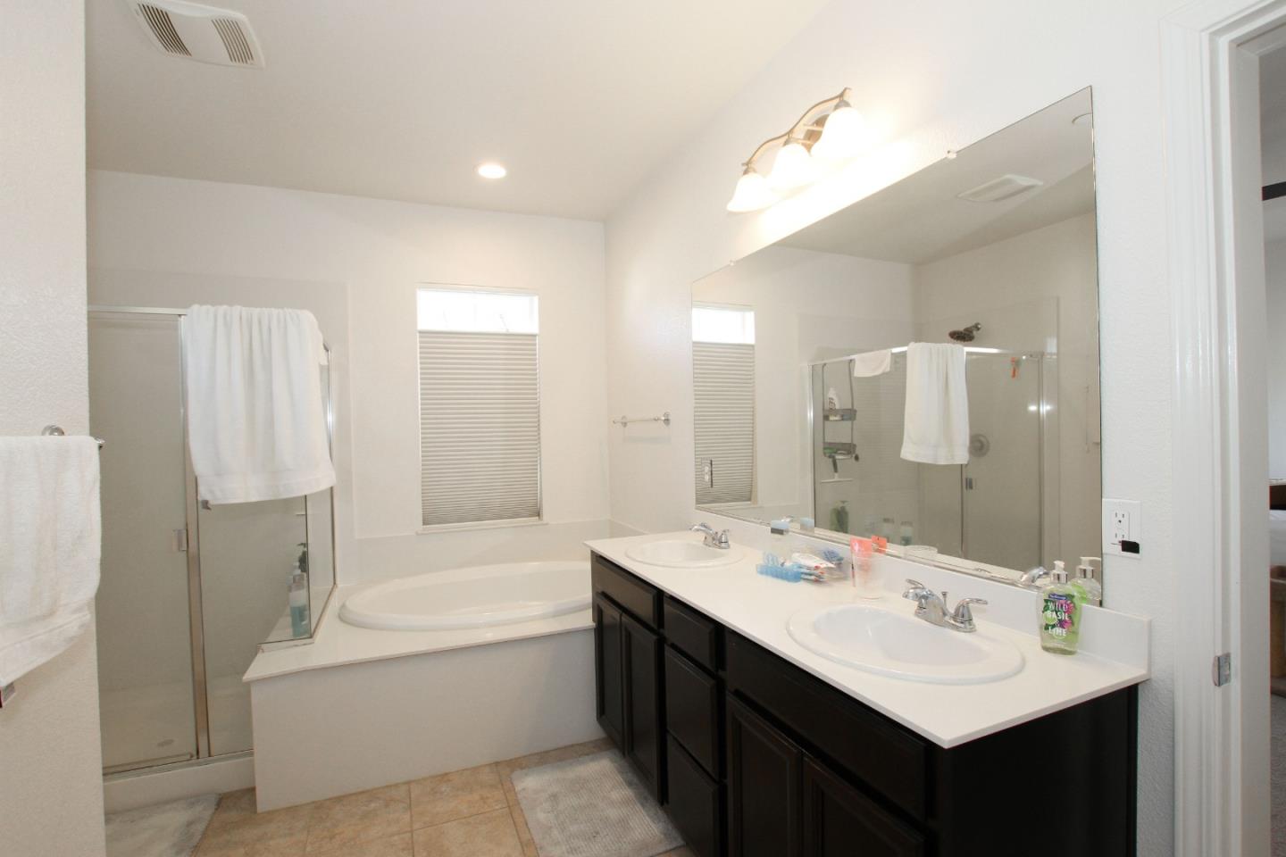 Detail Gallery Image 6 of 10 For 7722 Fennel Pl, Gilroy,  CA 95020 - 4 Beds | 2/1 Baths