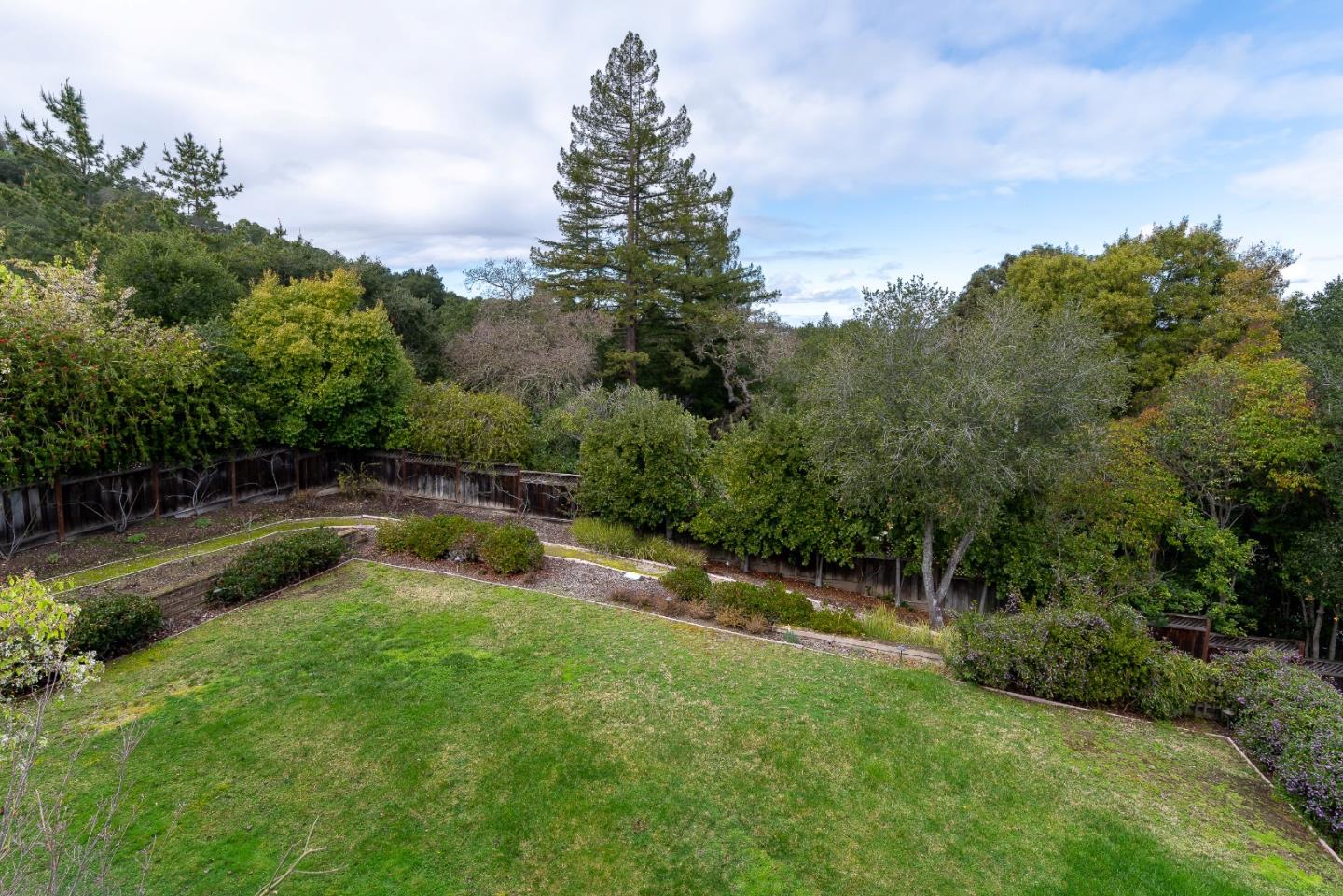 Detail Gallery Image 32 of 37 For 270 Gabarda Way, Portola Valley,  CA 94028 - 5 Beds | 3/1 Baths