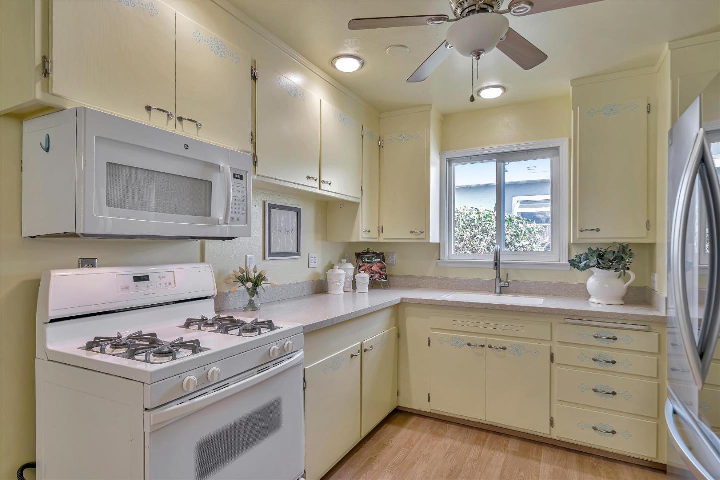 Detail Gallery Image 11 of 43 For 42554 Charleston Way, Fremont,  CA 94538 - 3 Beds | 2 Baths