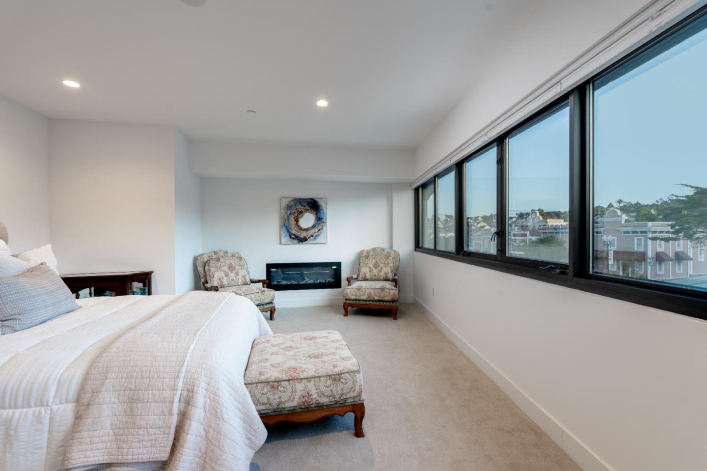 Detail Gallery Image 24 of 37 For 542 Lighthouse Ave #203,  Pacific Grove,  CA 93950 - 2 Beds | 2/1 Baths