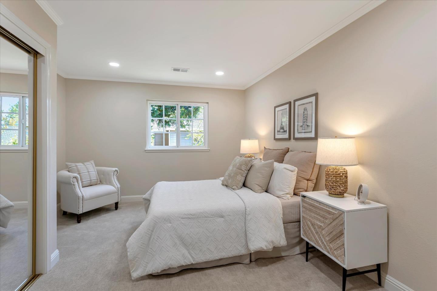Detail Gallery Image 29 of 73 For 795 Glenborough Dr, Mountain View,  CA 94041 - 3 Beds | 2/1 Baths