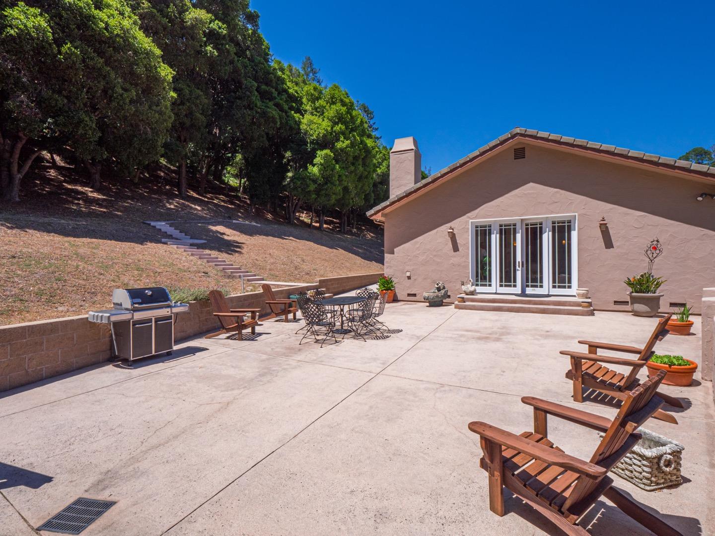 Detail Gallery Image 12 of 107 For 425 Bear Valley Road, Aptos,  CA 95003 - 3 Beds | 2/1 Baths