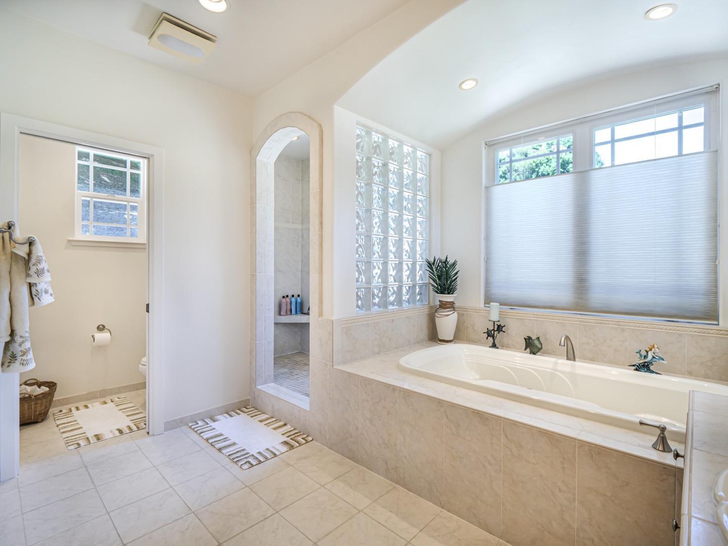 Detail Gallery Image 52 of 107 For 425 Bear Valley Road, Aptos,  CA 95003 - 3 Beds | 2/1 Baths