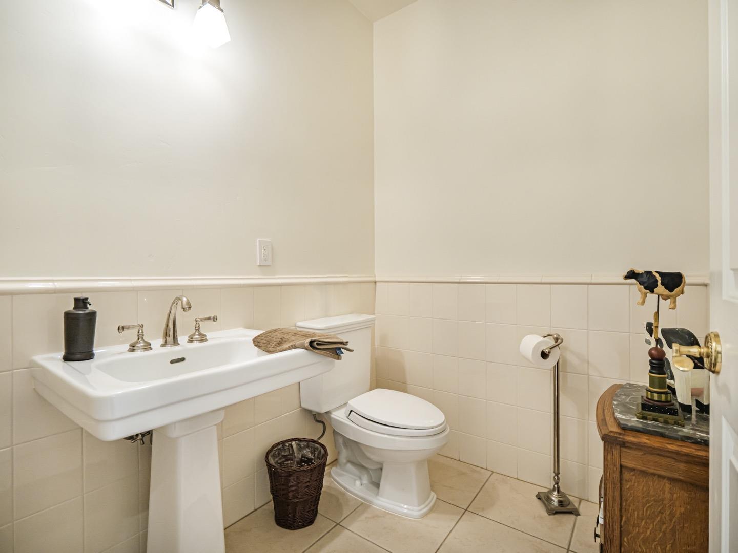 Detail Gallery Image 61 of 107 For 425 Bear Valley Road, Aptos,  CA 95003 - 3 Beds | 2/1 Baths