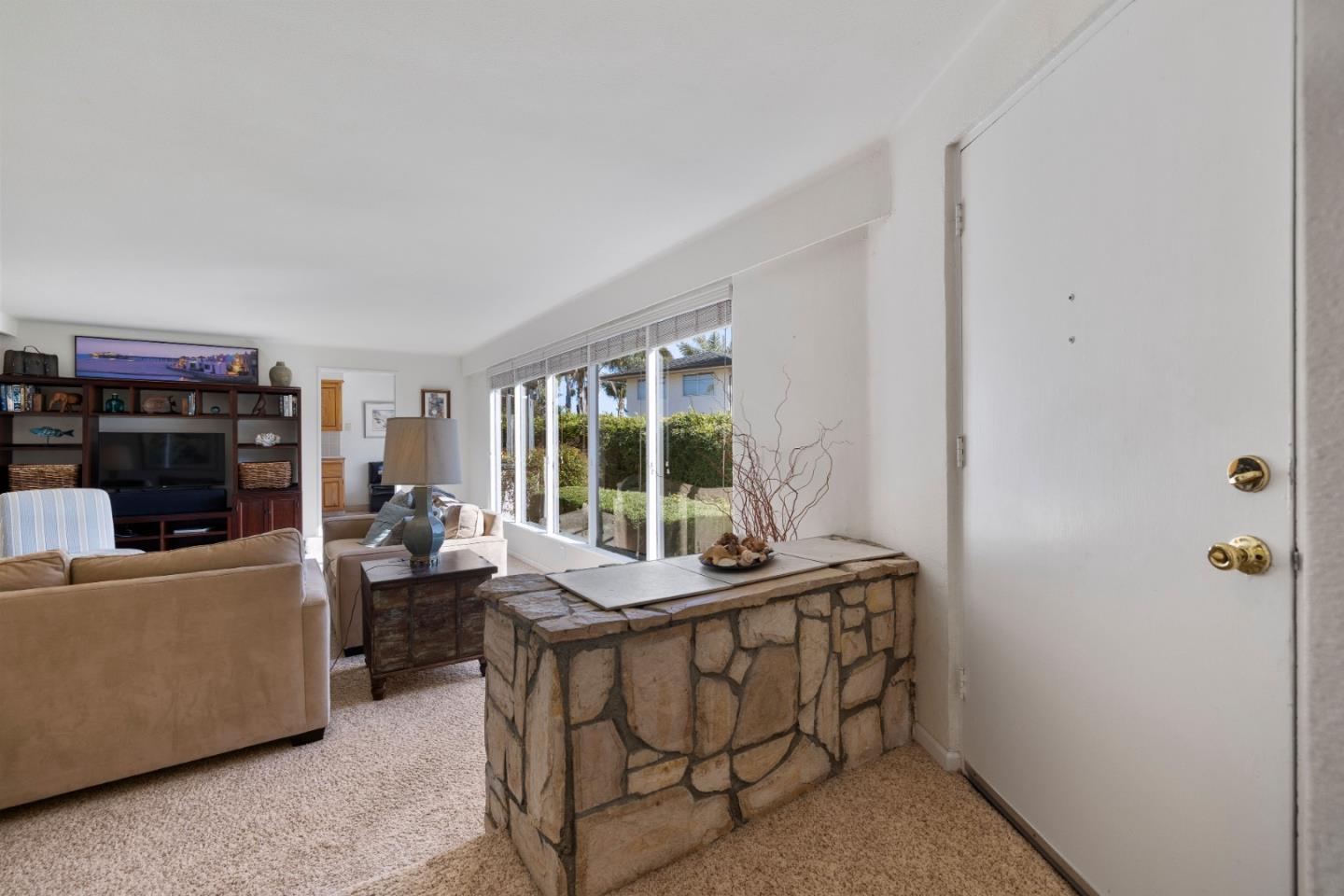 Detail Gallery Image 10 of 45 For 732 Seacliff Dr, Aptos,  CA 95003 - 3 Beds | 2 Baths