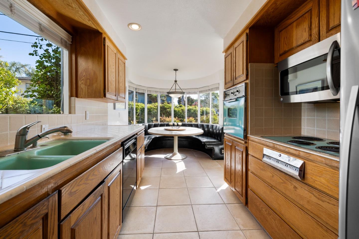 Detail Gallery Image 13 of 45 For 732 Seacliff Dr, Aptos,  CA 95003 - 3 Beds | 2 Baths