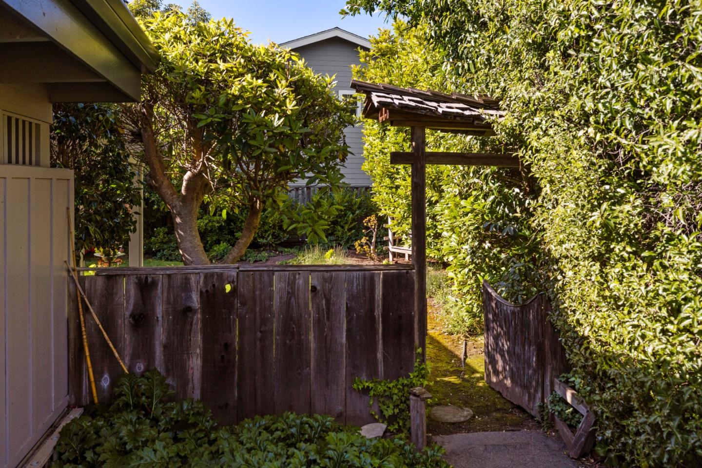Detail Gallery Image 39 of 45 For 732 Seacliff Dr, Aptos,  CA 95003 - 3 Beds | 2 Baths