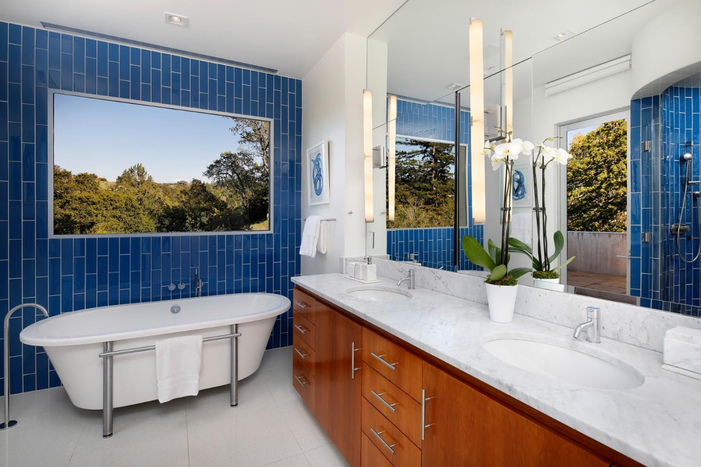 Detail Gallery Image 25 of 43 For 1 Grove Ct, Portola Valley,  CA 94028 - 3 Beds | 3/1 Baths