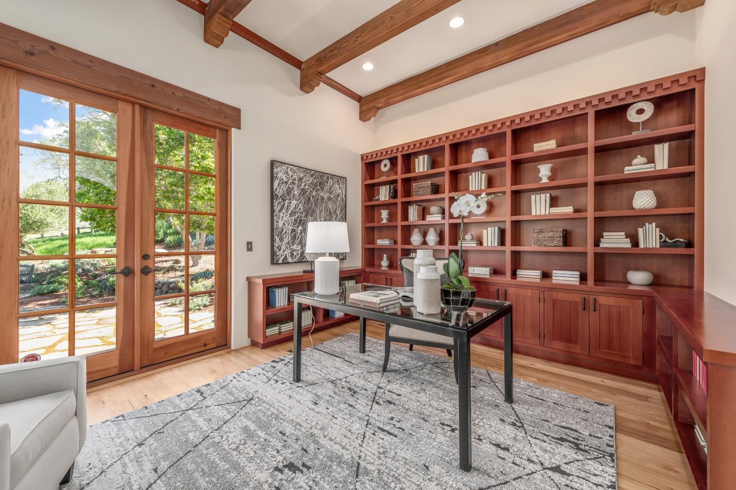 Detail Gallery Image 11 of 79 For 178 Pinon Dr, Portola Valley,  CA 94028 - 4 Beds | 4/1 Baths