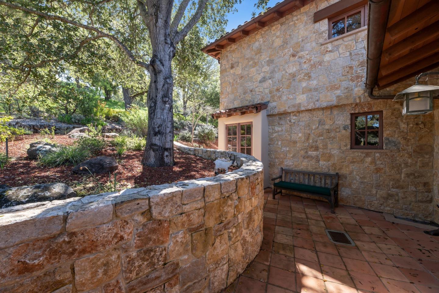 Detail Gallery Image 67 of 79 For 178 Pinon Dr, Portola Valley,  CA 94028 - 4 Beds | 4/1 Baths