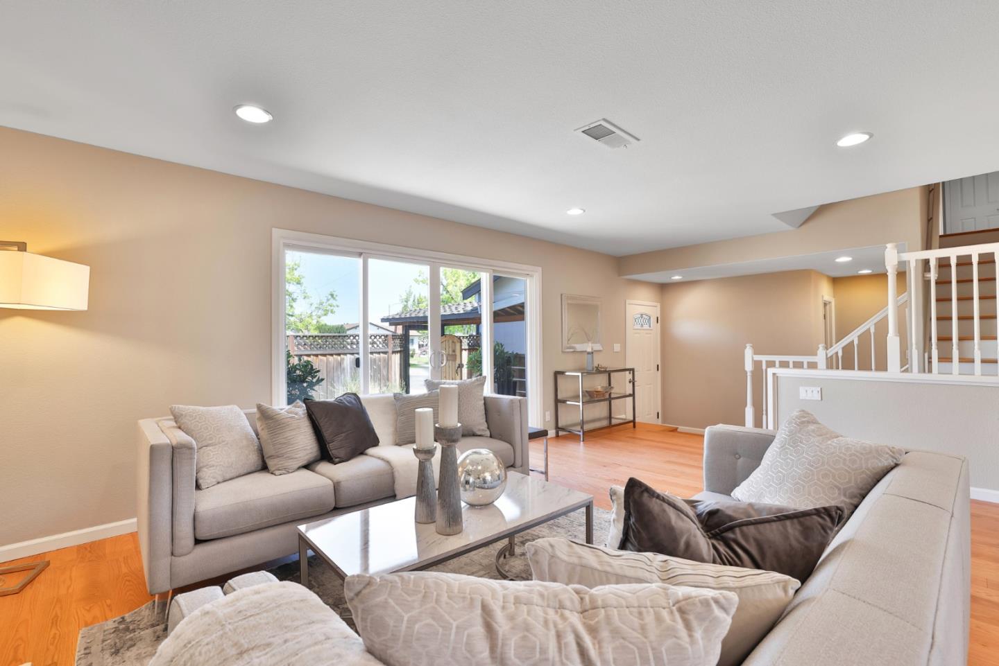 Detail Gallery Image 9 of 31 For 1606 Montrose Way, San Jose,  CA 95124 - 3 Beds | 2/1 Baths