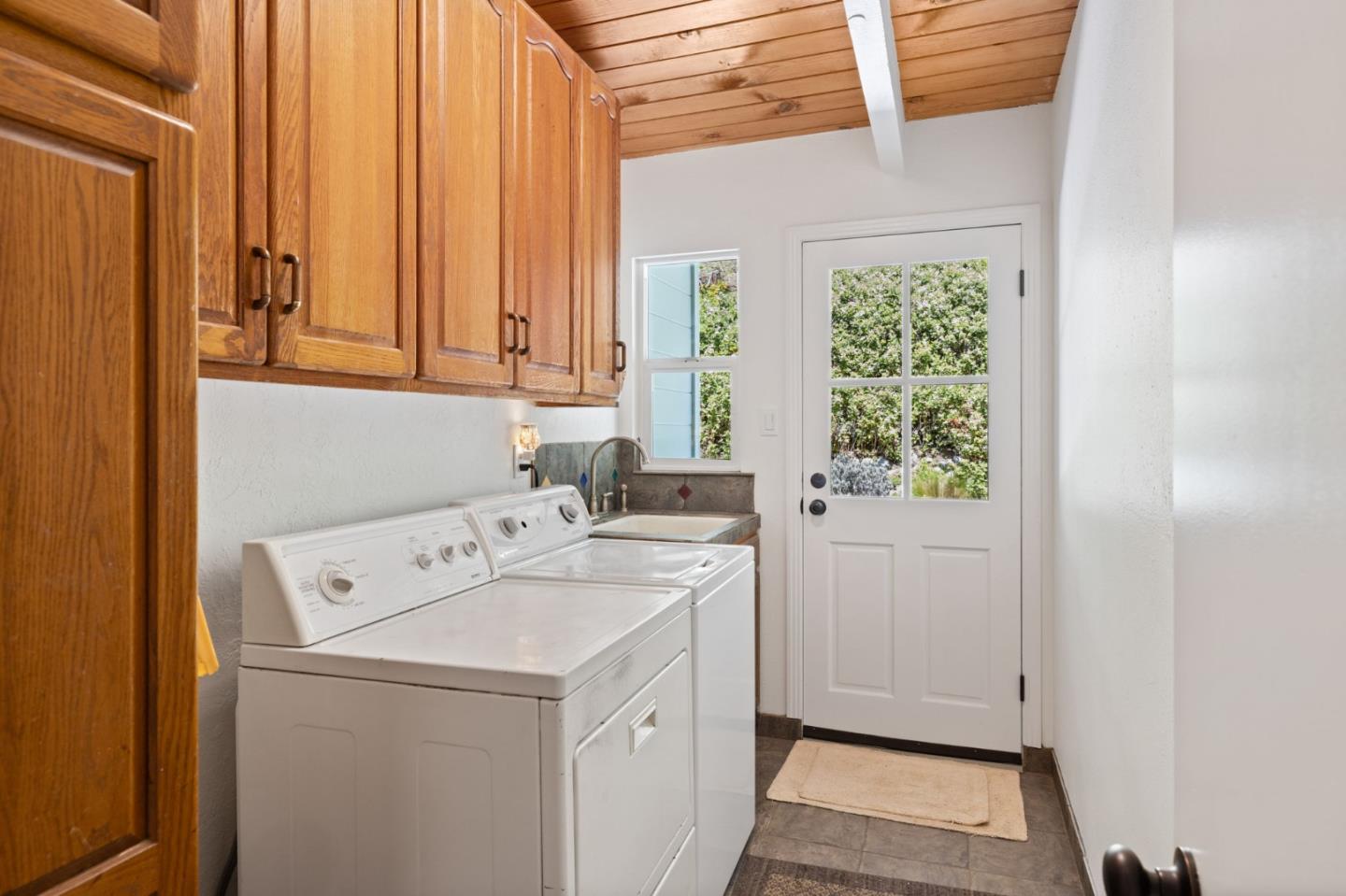 Detail Gallery Image 14 of 35 For 5597 Pescadero Creek Rd, Pescadero,  CA 94060 - 3 Beds | 2 Baths