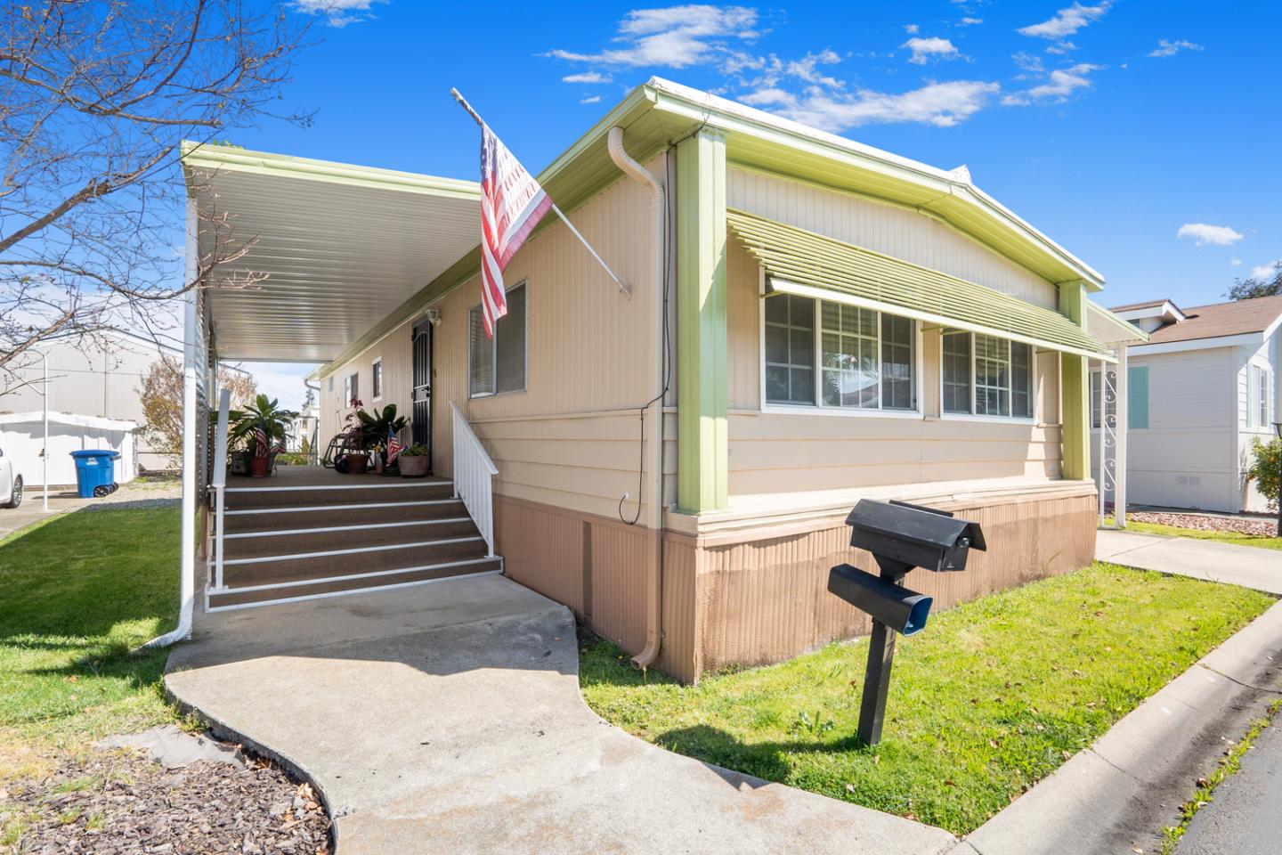 Detail Gallery Image 1 of 12 For 1417 Macatera Ave #257,  Hayward,  CA 94544 - 2 Beds | 2 Baths