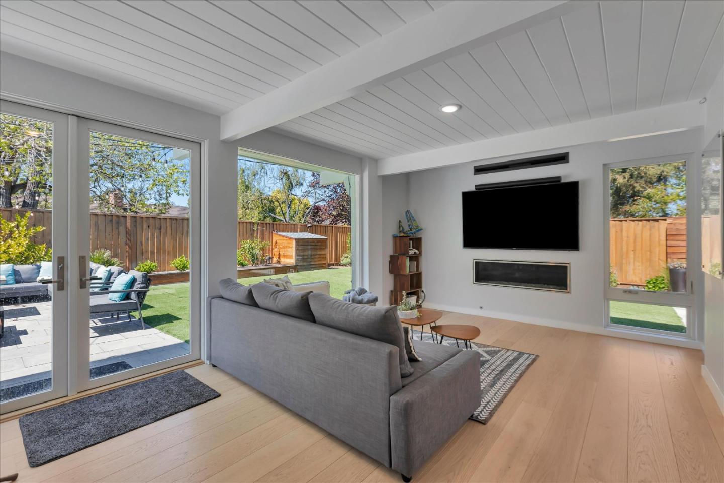 Detail Gallery Image 18 of 41 For 1514 Clay Dr, Los Altos,  CA 94024 - 3 Beds | 2 Baths