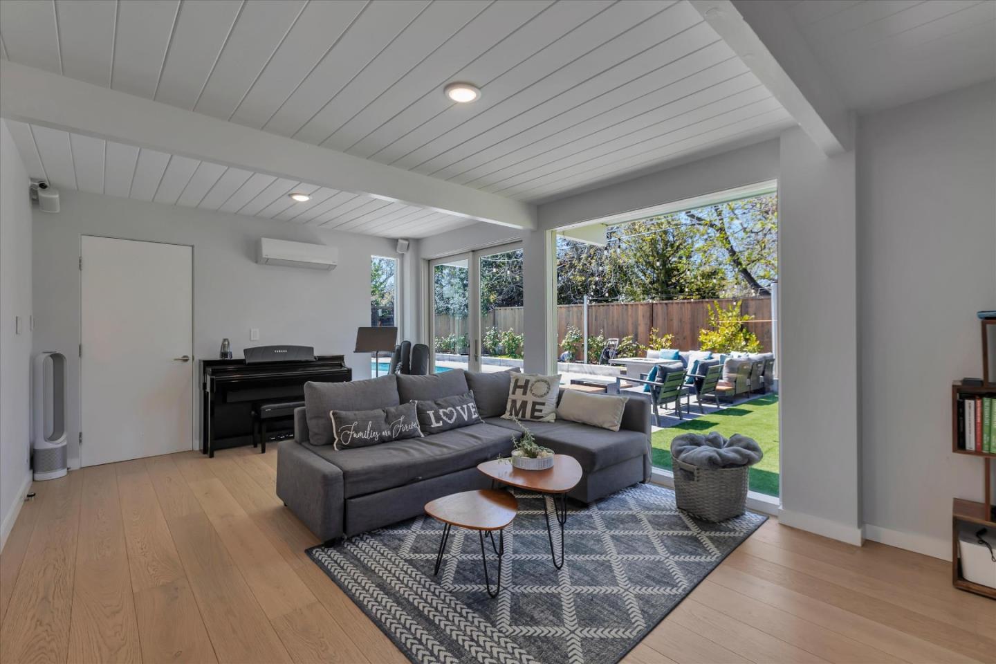 Detail Gallery Image 19 of 41 For 1514 Clay Dr, Los Altos,  CA 94024 - 3 Beds | 2 Baths