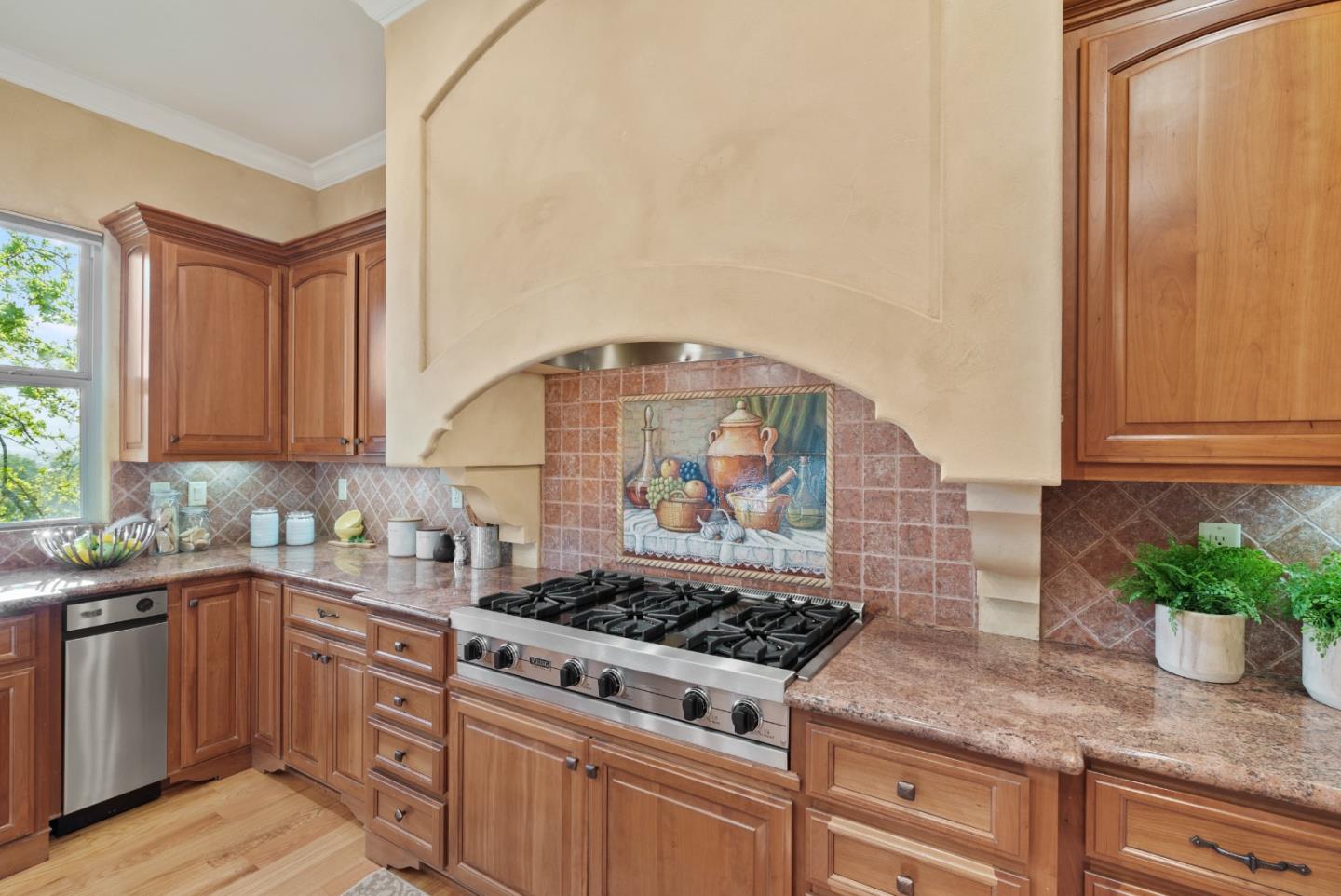 Detail Gallery Image 31 of 82 For 2310 Wildrose Ct, Gilroy,  CA 95020 - 4 Beds | 4/1 Baths