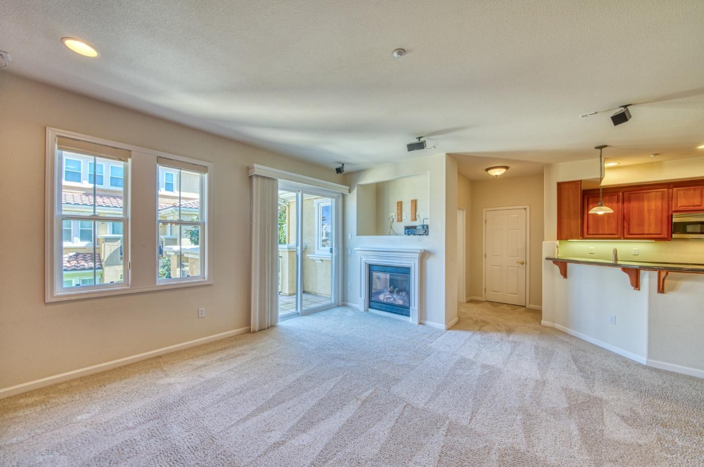Detail Gallery Image 10 of 23 For 4246 Fitzwilliam St, Dublin,  CA 94568 - 3 Beds | 2/1 Baths