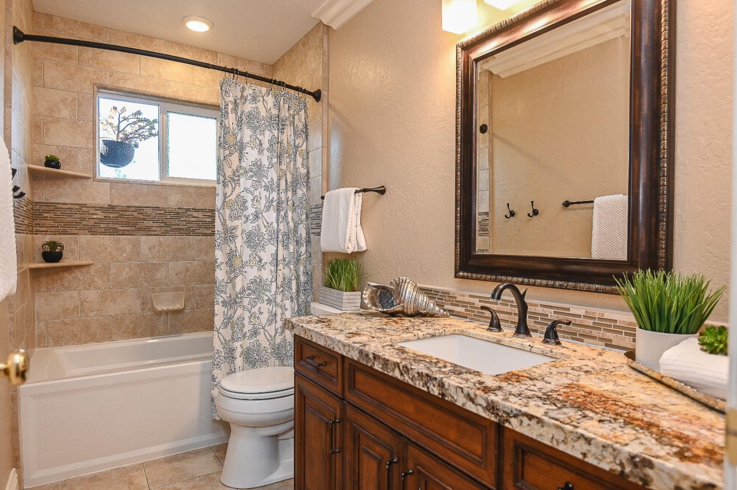 Detail Gallery Image 15 of 28 For 1738 Valpico Dr, San Jose,  CA 95124 - 4 Beds | 2 Baths