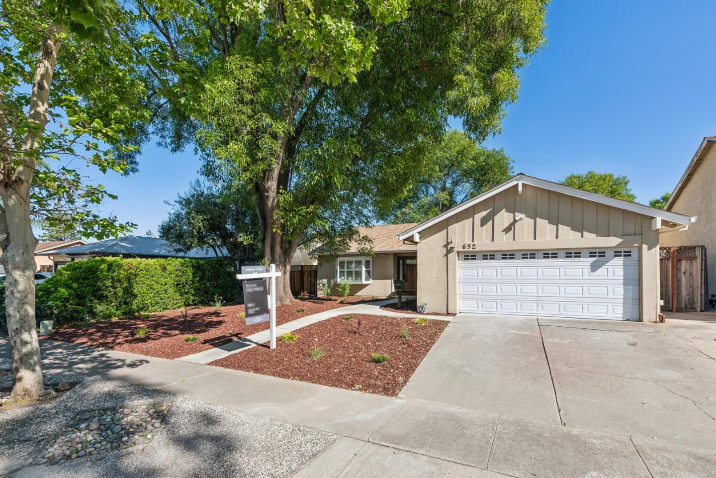 Photo of 692 Albion Dr in San Jose, CA