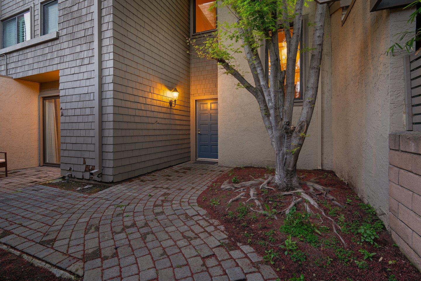 Detail Gallery Image 4 of 43 For 1669 White Creek Ln, San Jose,  CA 95125 - 3 Beds | 2/1 Baths