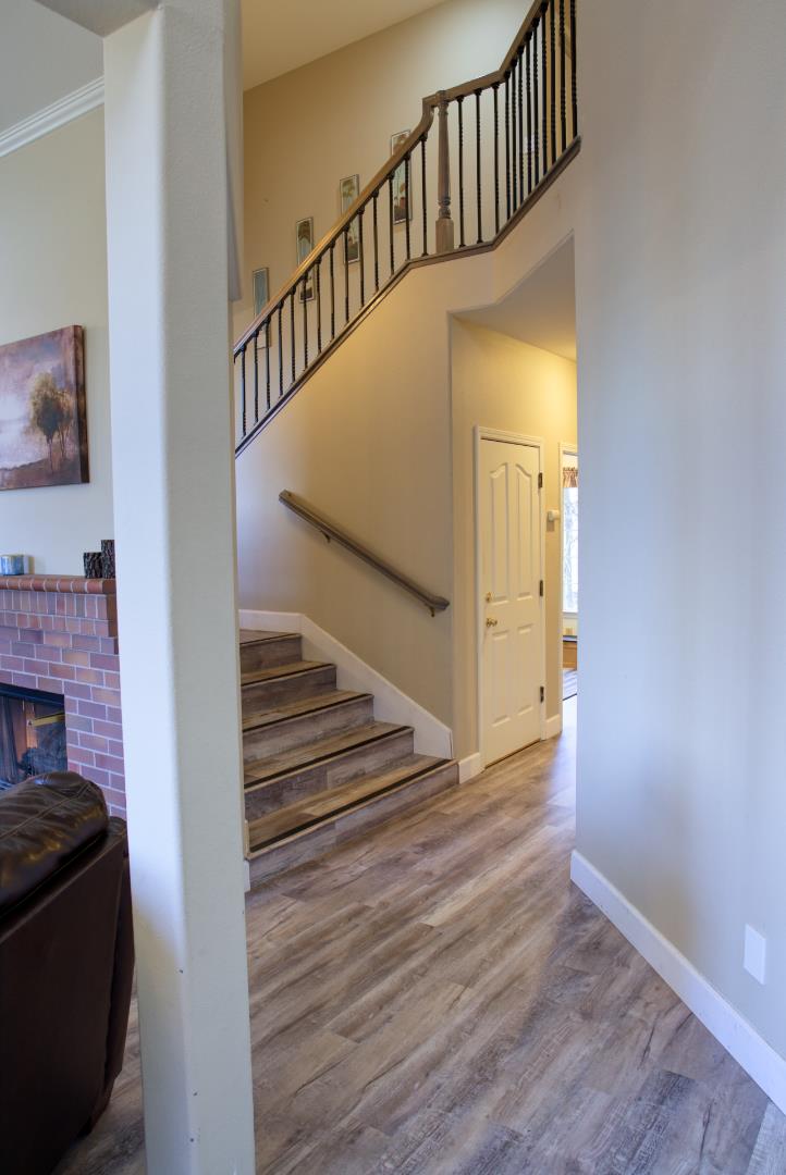 Detail Gallery Image 11 of 84 For 3410 White Oak Ct, Morgan Hill,  CA 95037 - 5 Beds | 2/1 Baths