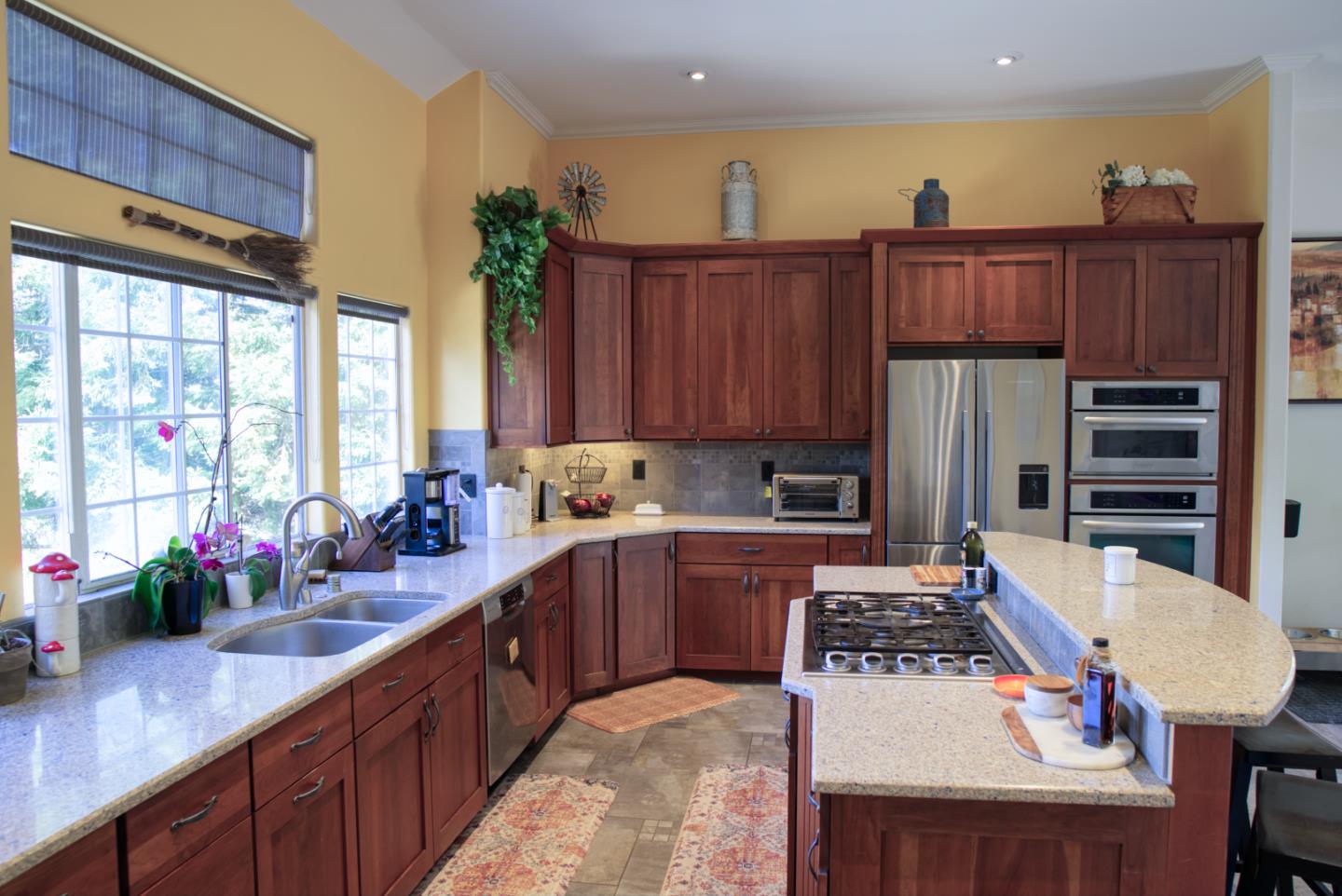 Detail Gallery Image 21 of 84 For 3410 White Oak Ct, Morgan Hill,  CA 95037 - 5 Beds | 2/1 Baths