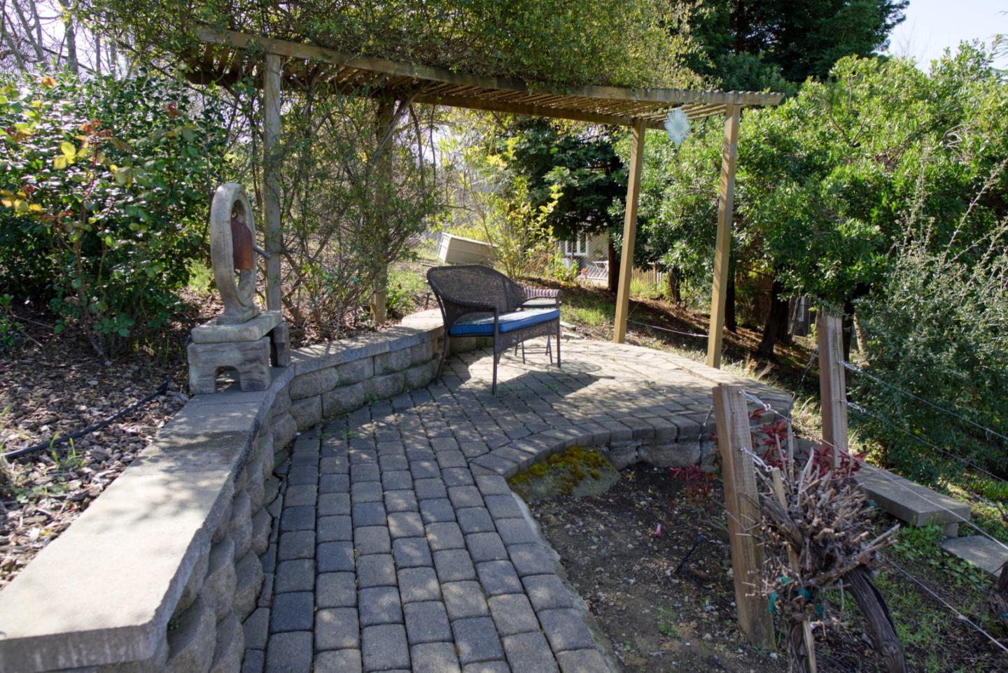 Detail Gallery Image 74 of 84 For 3410 White Oak Ct, Morgan Hill,  CA 95037 - 5 Beds | 2/1 Baths