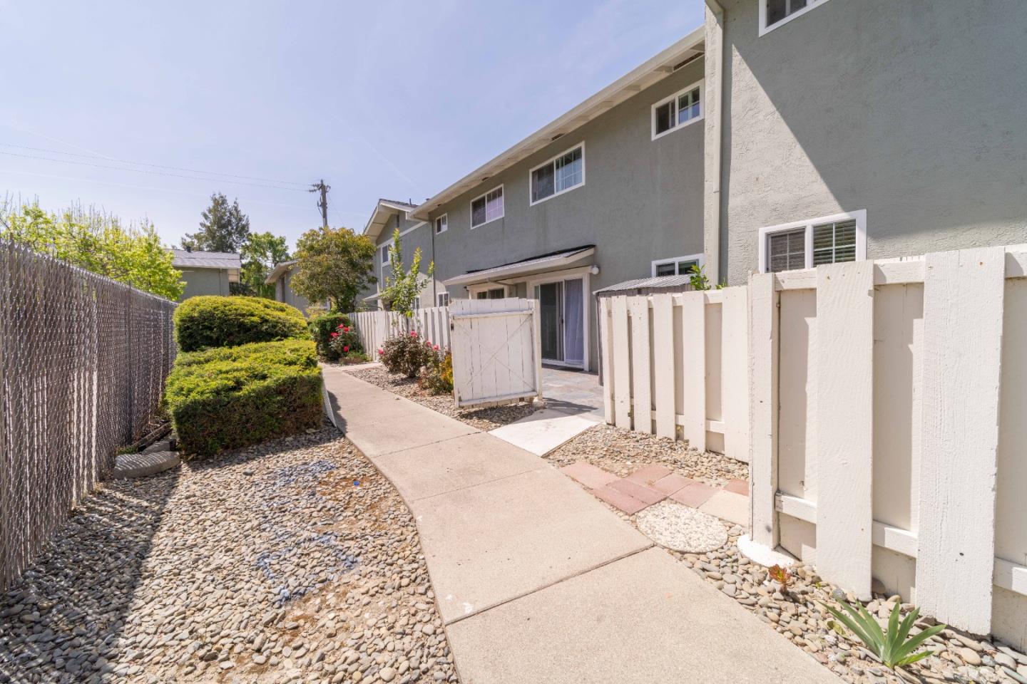 Detail Gallery Image 22 of 24 For 4510 Thornton Ave #3,  Fremont,  CA 94536 - 2 Beds | 1/1 Baths