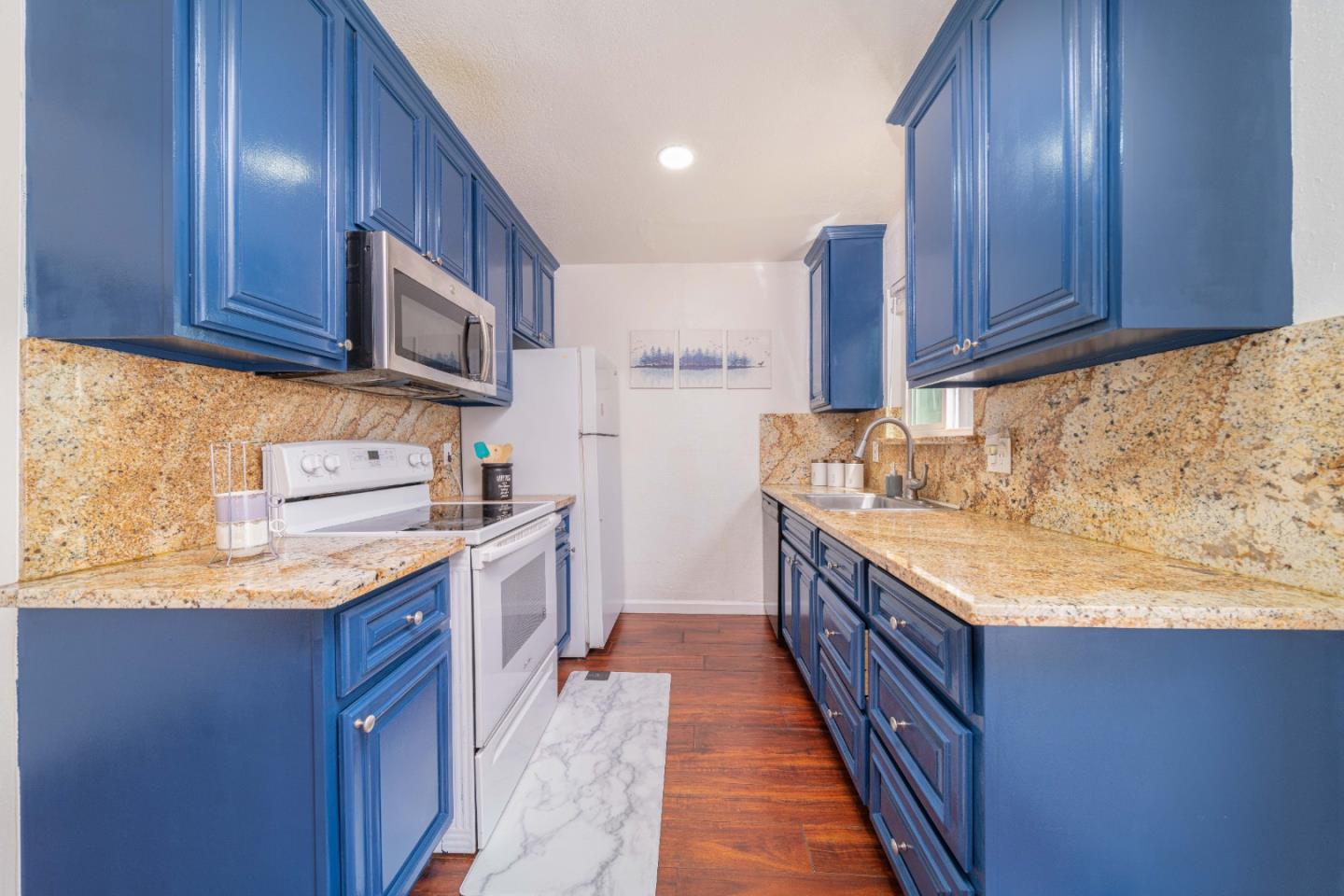 Detail Gallery Image 6 of 24 For 4510 Thornton Ave #3,  Fremont,  CA 94536 - 2 Beds | 1/1 Baths
